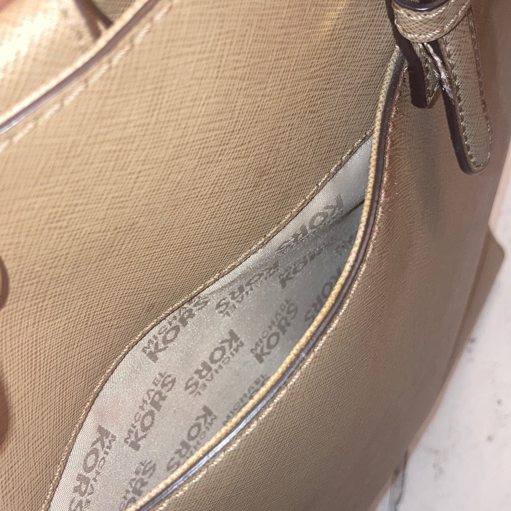 100% Authentic Micheal Kors JET Set XL Tote / Carry all - Picture 14 of 15